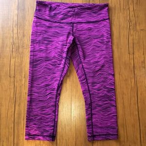 EUC Lululemon Cropped Leggings